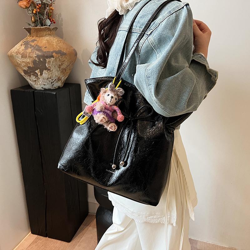 Premium Sense Large-capacity Bag Women's New Summer Commuting Versatile Shoulder Bag Portable Tote Bag