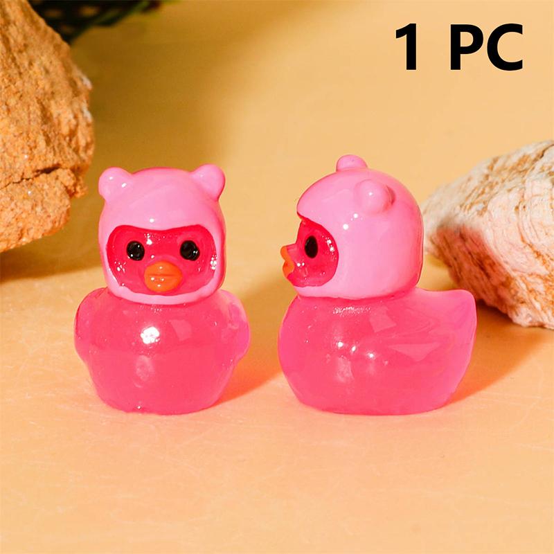 

1Pc Cute Animals Micro Landscape Diy Accessories Luminous Miniature Duck With Bear Hat Fluorescence Fairy Garden Decoration розы красного