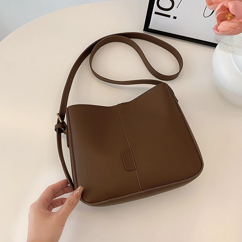 IELGY Casual Large Capacity Fashion Korean Bucket Bag