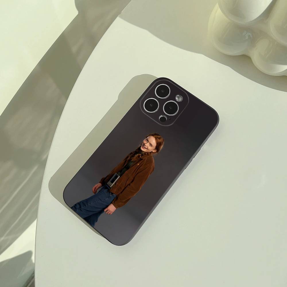 Чехол для телефона с изображением актрисы Сэди Синк Для iPhone 17,16,15,14,13,12,11 Pro Max,16Plus,XS Мягкий черный чехол iPhone16pro