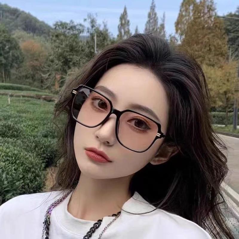 Women Men Square Sun Glasses Classic Style Polygon Sunglasses Female Black Classic Stylish Ladies Oculos De Sol Powder Blusher Eyeglass