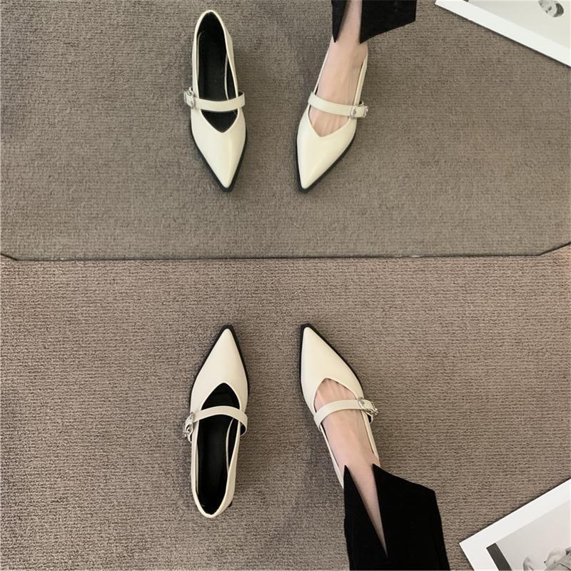 Hong Kong British style pointed Mary Jane single shoes women's 2025 spring new Korean version fashion retro light mouth small leather shoes