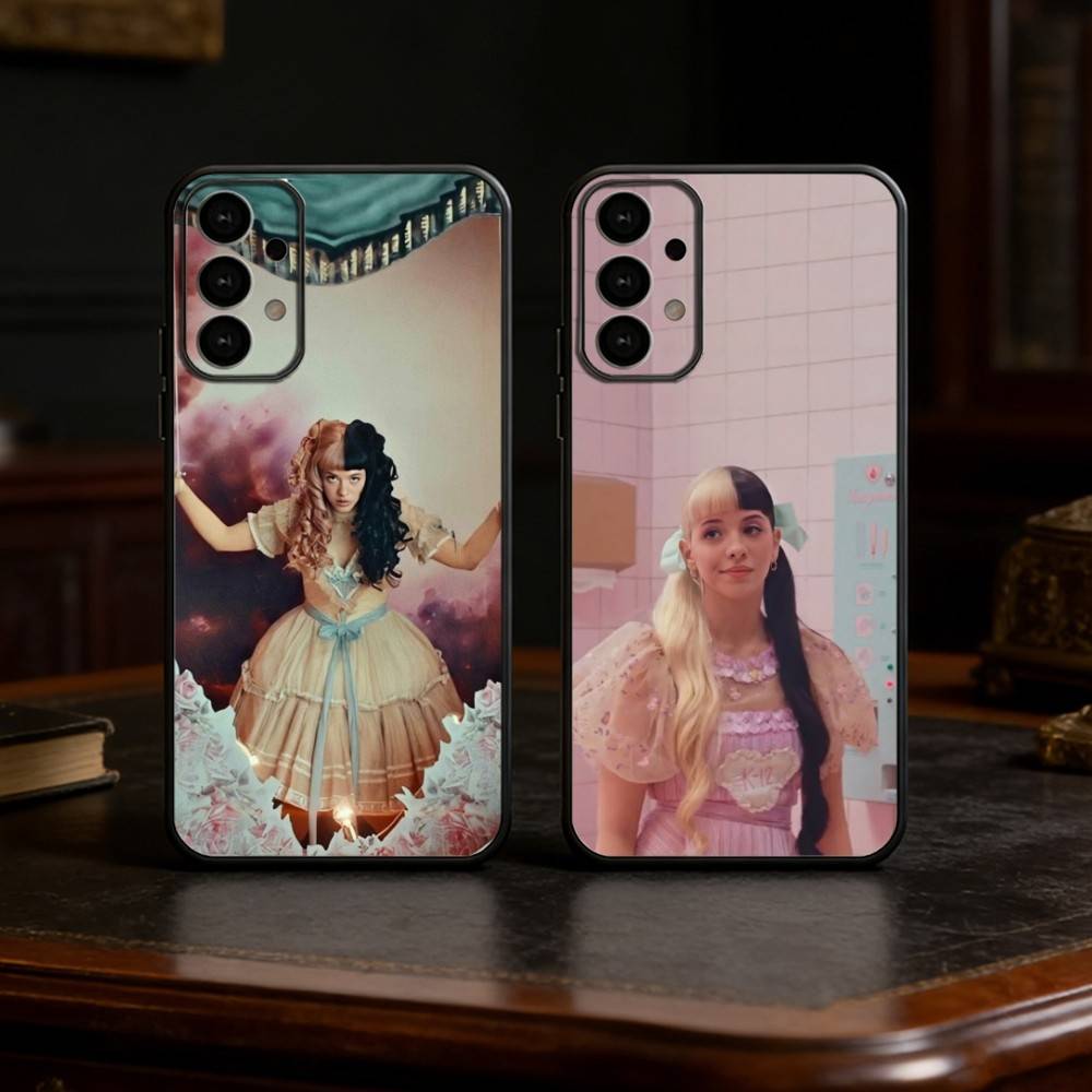 Girl Singer M-Melanie Martinez Phone Case For Samsung S25,S24,S21,S22,S23,S30,Ultra,S20,Plus,Fe,Lite Black Shell