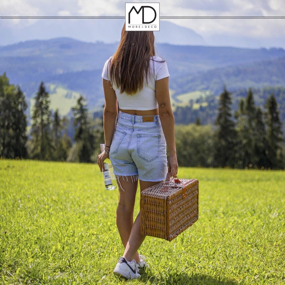 Korgkorg för picknick för 4 personer, bestickset, present för en romantisk resa