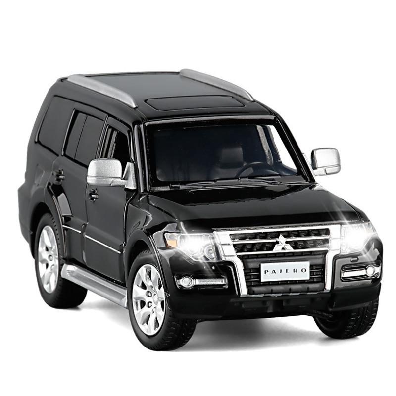 1/32 Mitsubishis PAJERO SUV Alloy Car Model Diecasts Metal Toy Off-road Vehicles Car Model Collectible Simulation Childrens Gift