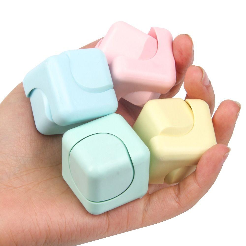 

4pcs/set Anti-anxiety Square Fingertip Toys Mini Finger Spinner Toy Cube Gyro Kids/Children/Toddler 4pcs/set
