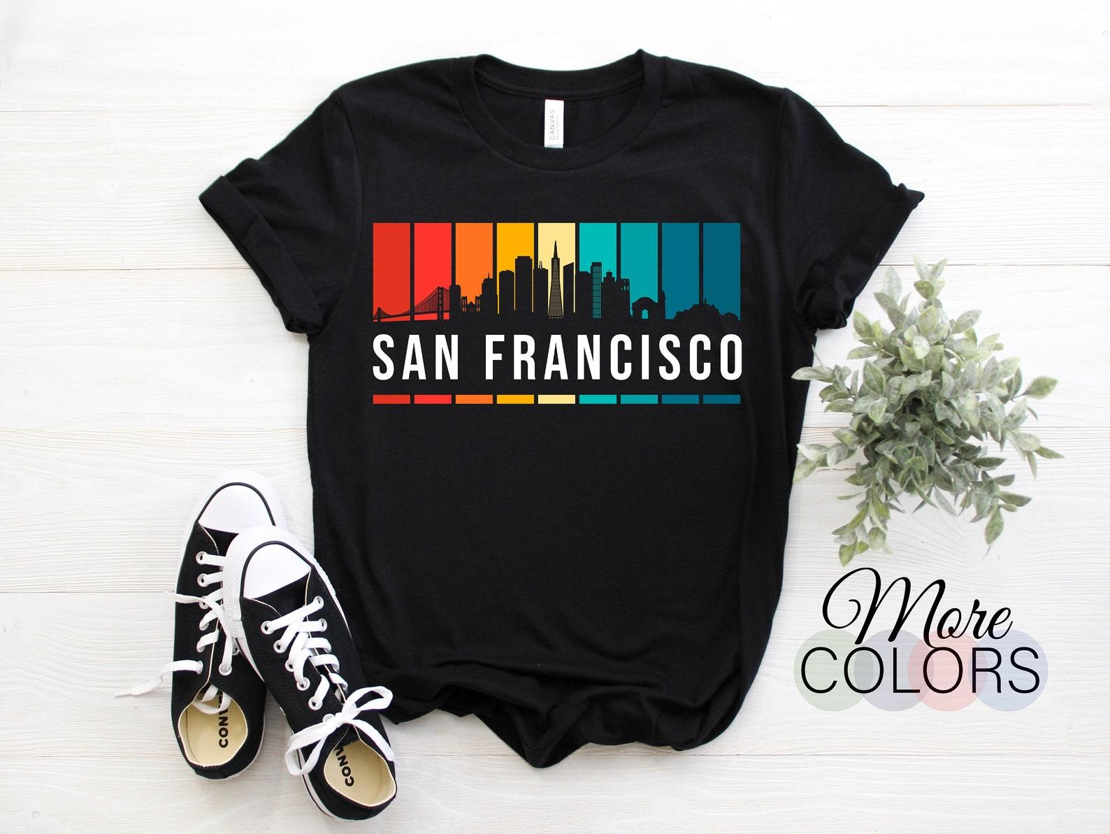 California San Francisco City Gift Golden Gate Bridge Souvenir SF T-Shirt, USA US West Coast Gifts, Travel Skyline Cityscape Vintage Design, 110