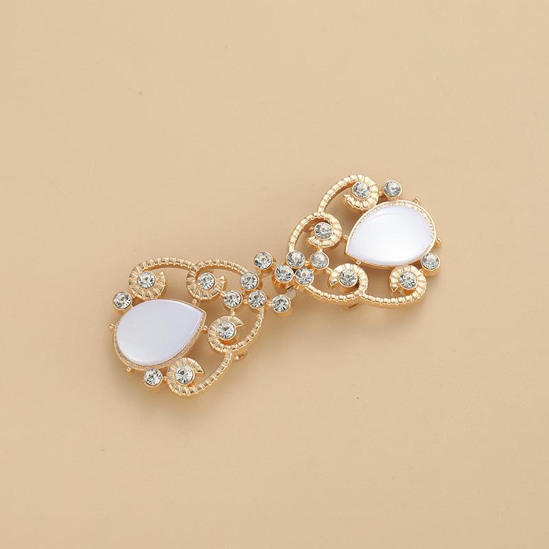 1 Pair Alloy Cardigan Collar Clips Holder Women Decor Crystal Cape Cloak Clasps Fasteners Buckle Brooch Clip