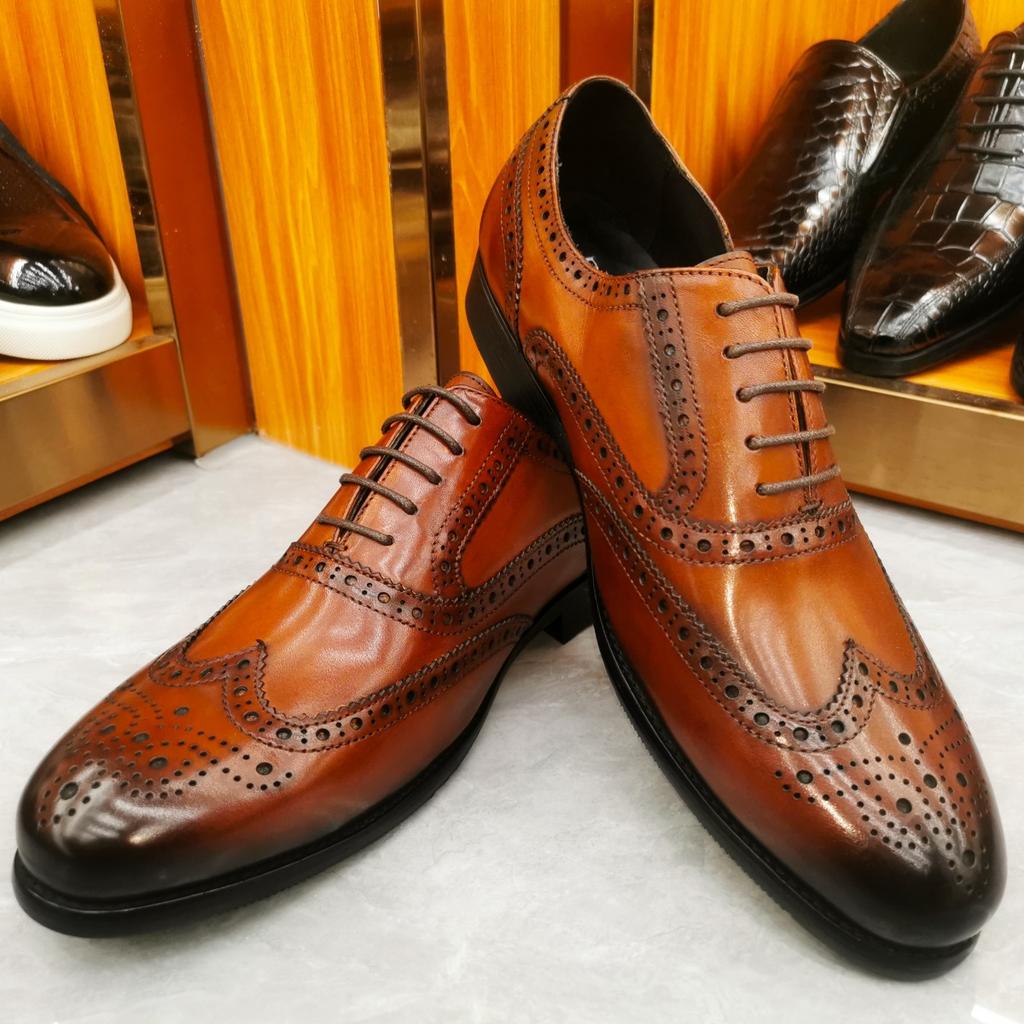 Fashion Luxury Men's Dress Shoes Genuine Leather Brogue Wingtip Toe Oxford Black Brown Lace-Up Business Wedding Formal Men Shoes