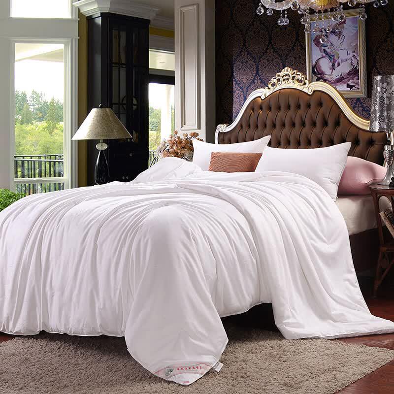 HONGSHIJIAFANG Cotton Jacquard Mulberry Silk Quilt