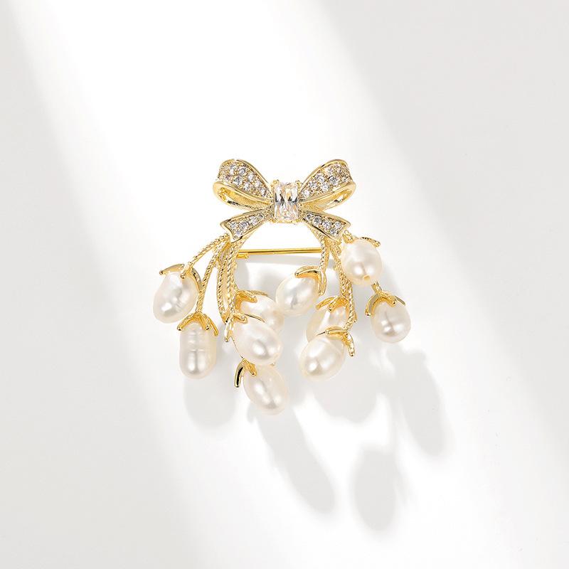 Bo Xin Yun High-End Freshwater Pearl  Zircon Bow Brooch Pin