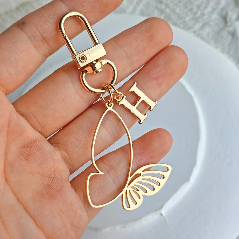1PC Alphabet Luxury A-Z Fashionable Keychain Vintage Alloy Artistic Gold Hollow Butterfly Elegant