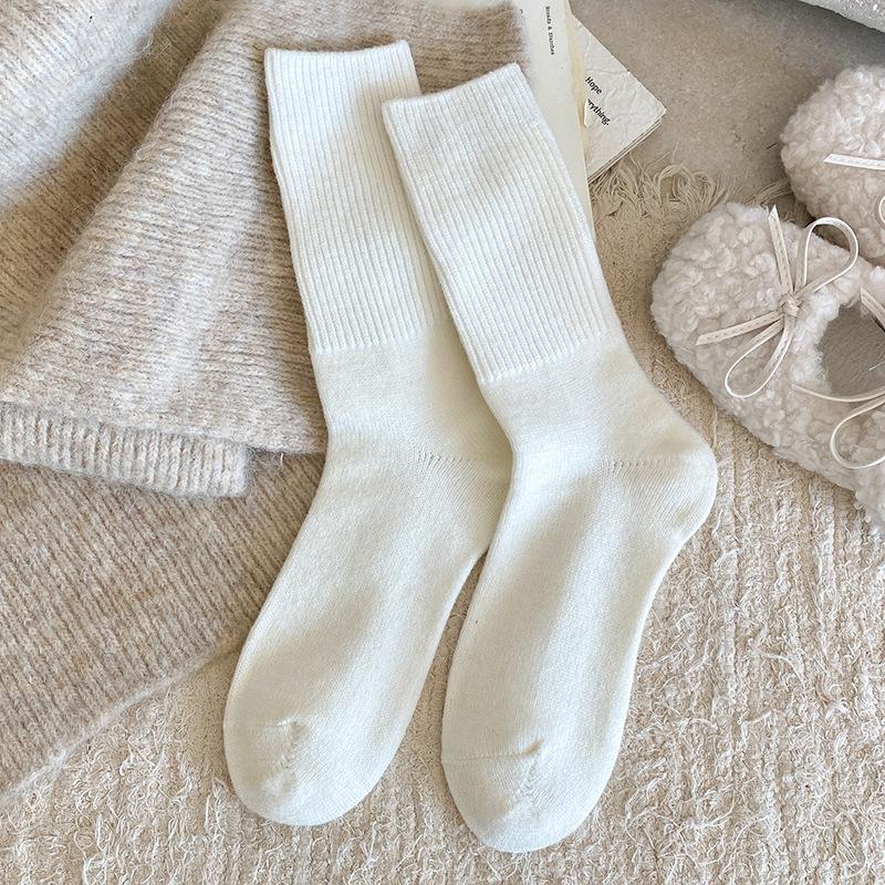 Season Socks Stacking Socks Trendy Outer Wear Fleece Thickened Warm Wool Socks Solid Color Retro Medium Tube Socks