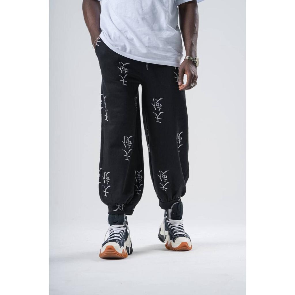 Unisex Shawar With Elastic Waist.