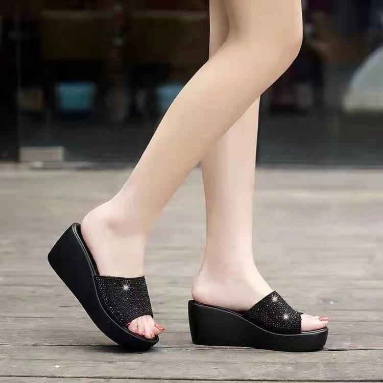2025 Summer New Slope Heel Thick-soled One-word Slippers Fashionable and Versatile Outer Wear Non-slip Rhinestone High-heeled Cool Slippers Women