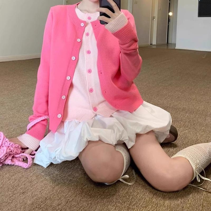 Spring and Autumn New Contrasting Color Splicing Sweater Jacket Women's Loose Sweet Fake Two-piece Knitted Cardigan Top