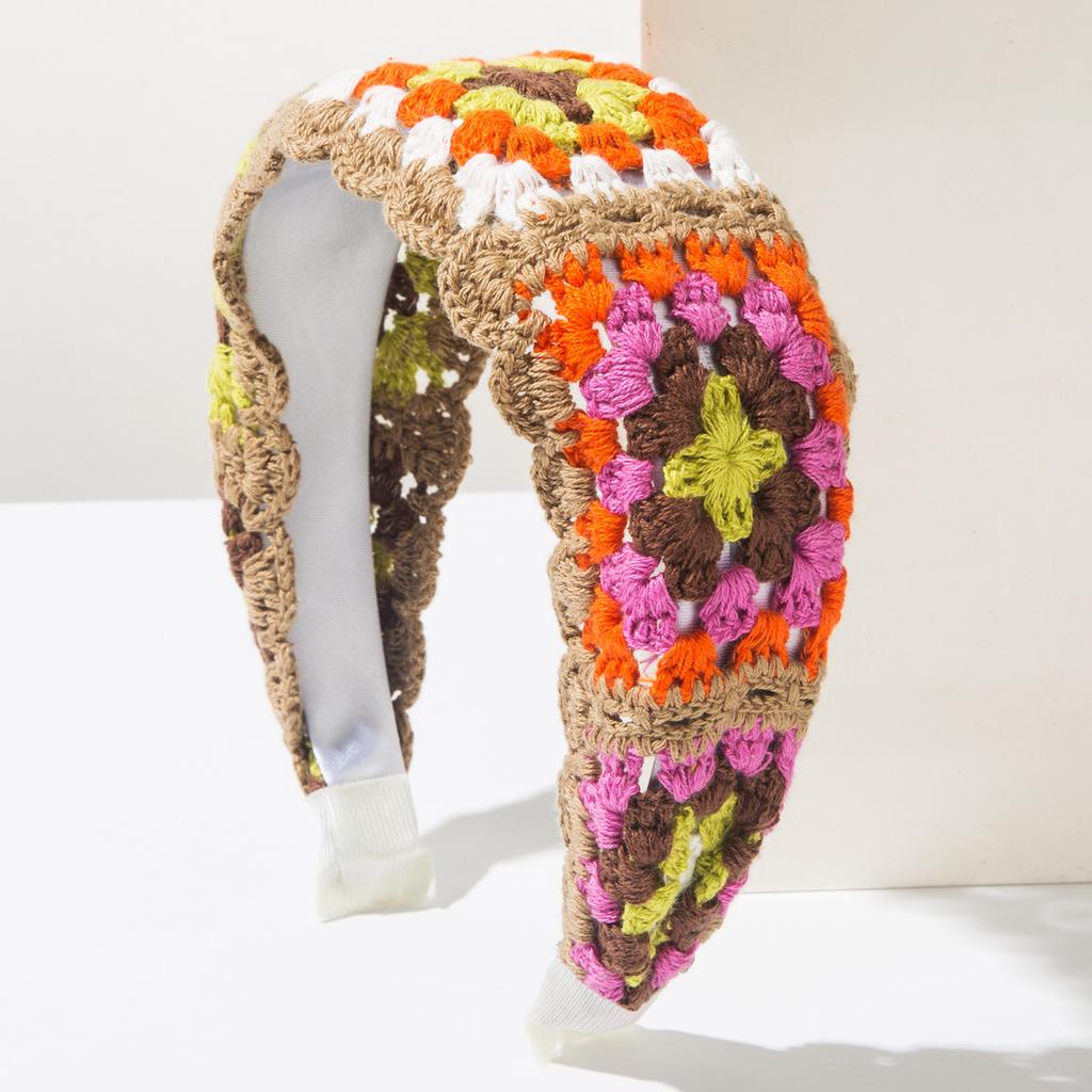 Knitted Hairband with Flower-shaped Hollowed-out Design, Hair Ribbon Hairband for Women, Versatile and Handmade, Sweet and Charming.