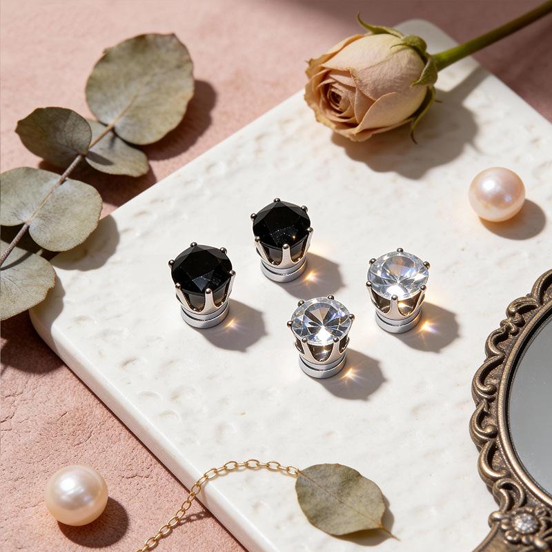 1/2 Bucăți Clipsuri Magnetice pentru Urechi Știfturi pentru Urechi cu Zirconiu Cubic Fără Necesitatea Găuririi și Aspect Strălucitor Perfecte pentru Purtare Zilnică Petreceri Întâlniri