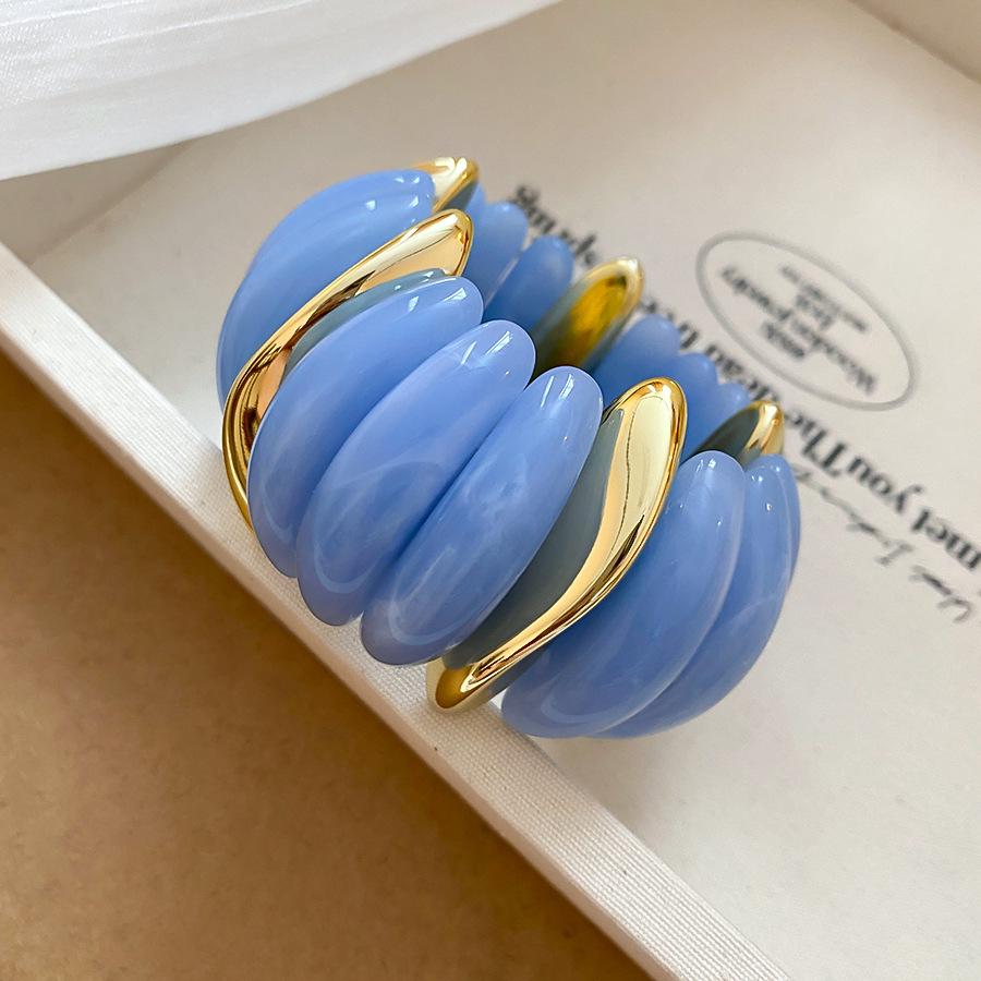 Acrylic Oval Ombre Patchwork Bracelet: Light Luxury, Sweet Temperament, Fashion Jewelry.