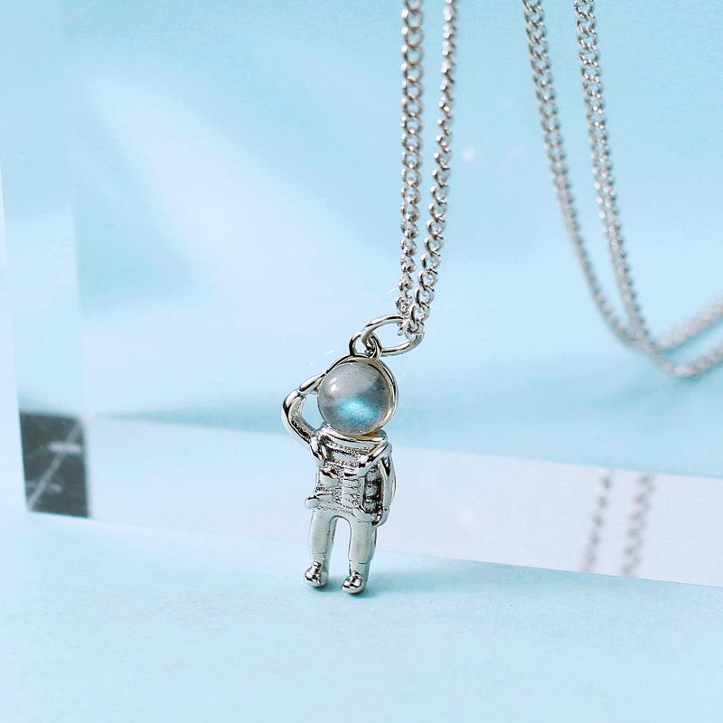 Astronaut Robot Pendant Necklace: Trendy Unisex Hip Hop Sweater Chain - Perfect Christmas Gift