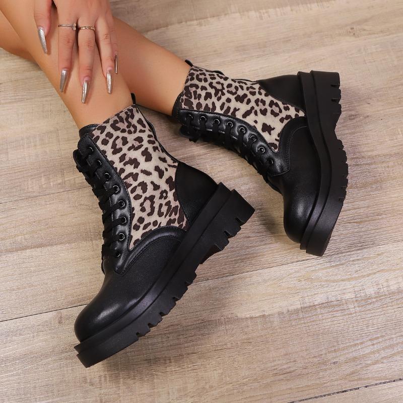 Fashion 2025 New Round Toe Women's Flat Boots Lace Up Luxury Designer Shoes Fashion Ankle Sexy Women's Fashionable and Versatile Shoes