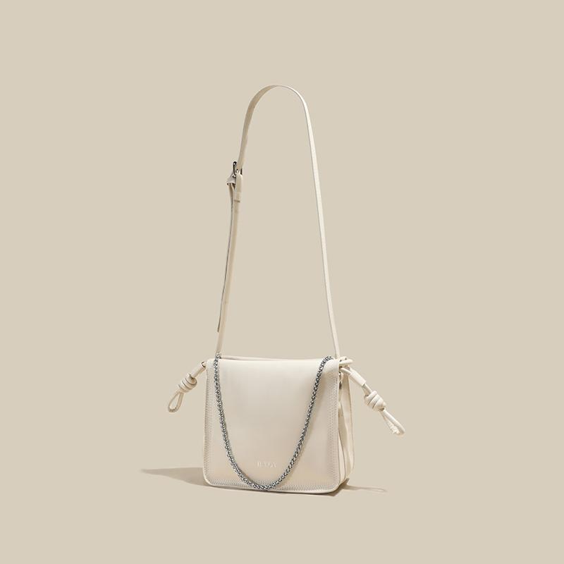 IELGY Черная женская сумка через плечо со складками и цепочкой бежевый — фото 4