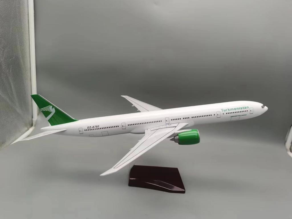 B777 1:157 Scale 47cm Large 777 Aircraft Model B777-300 Turkmenistan Die-cast Aircraft with LED Lights House Accessories