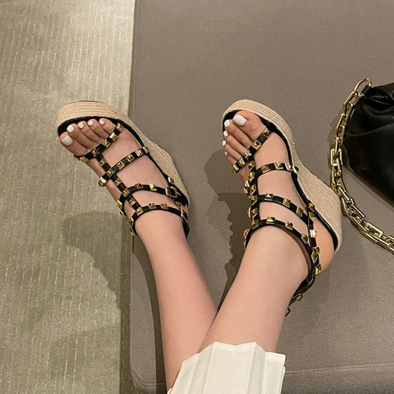 Fashion 2025 Spring Sweet Wedges Hemp Rope Thick Bottom Waterproof Platform Fashion High Heels Roman After Empty Rivet Sandals Woman