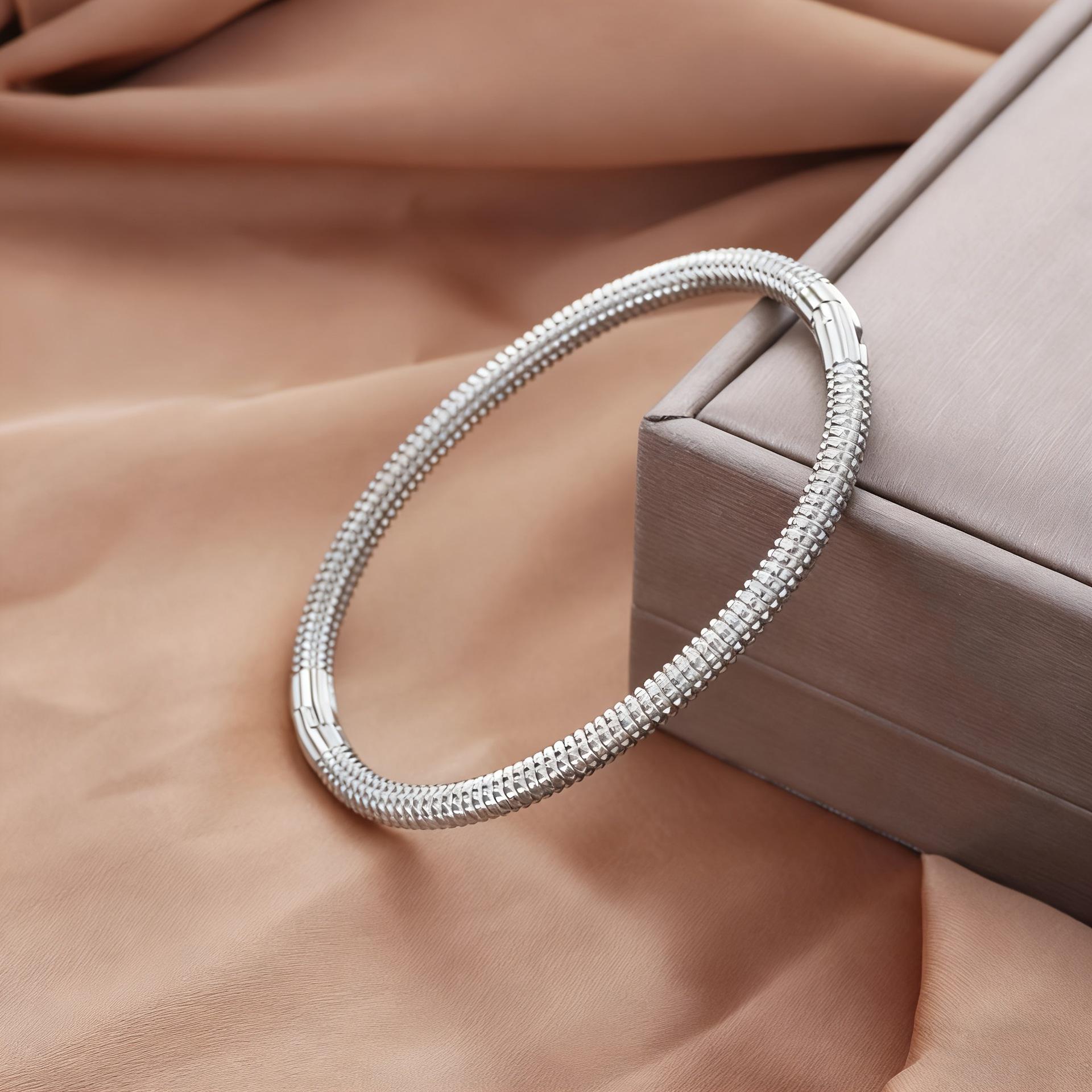European  American Personality Ribbed Stainless Steel Bracelet - High-End Colorfast Titanium Fashion Jewelry