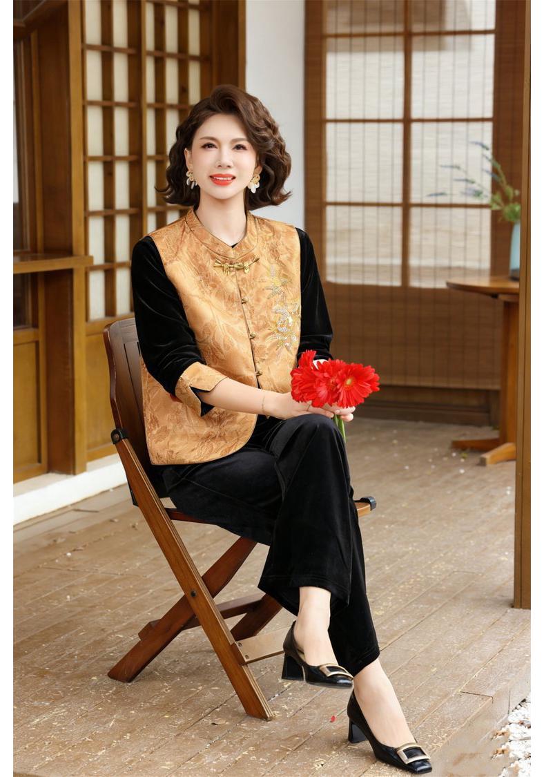 

Spring 2026 Gold Velvet Chinese Style Top for Women - Middle-Aged and Elderly XL [for 90-105 lbs]