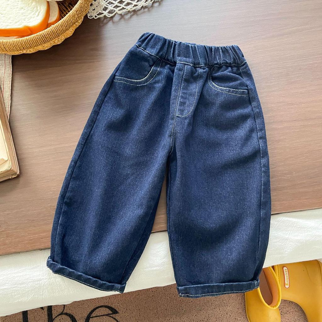 Chłopięcy wiosenno-jesienny zestaw odzieżowy z dżinsową kamizelką 2025: Modny 3-częściowy strój dla niemowląt