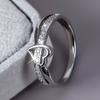 1A delicate, fashionable, romantic, and elegant heart-shaped ring with intricate interlaced hollow design, suitable as a gift for Valentine's Day,