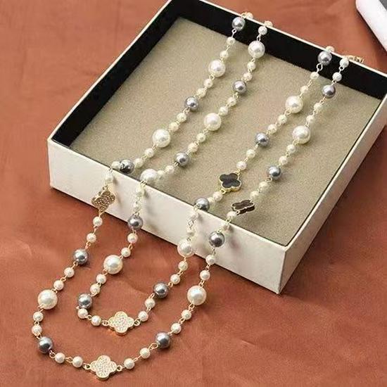 Korean Pearl Necklace: Luxurious Long Sweater Chain for Autumn/Winter
