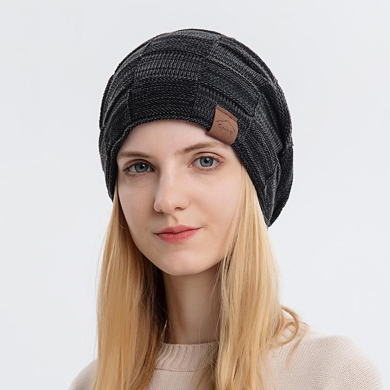 Fashion Tie Dye Knitted Hat For Women Gradient Striped Winter Hat Warmer Female Knitted Skullies Beanies Outdoor Hedging Cap