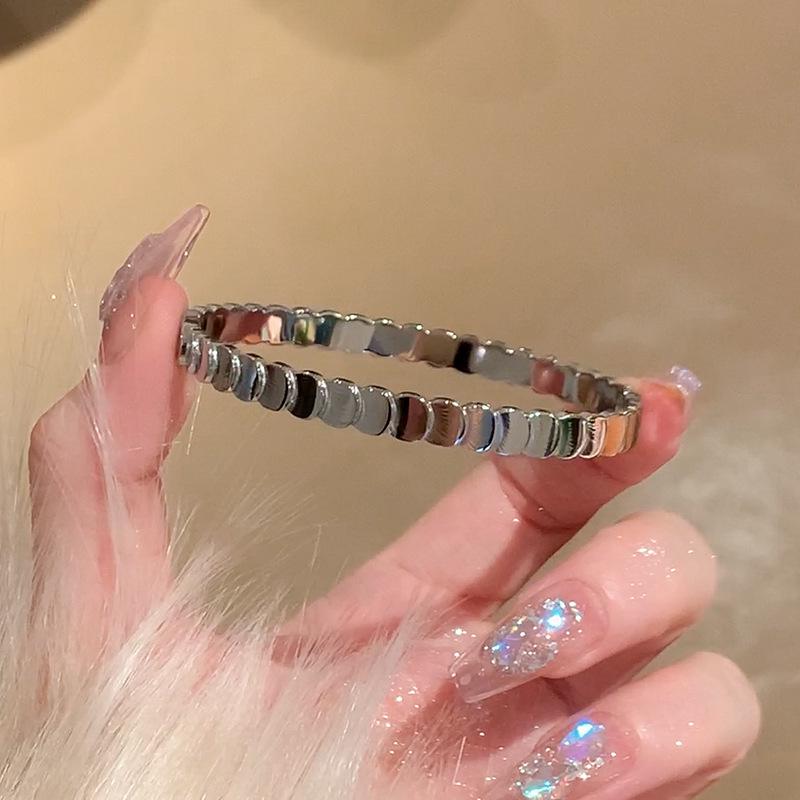 2024 Hot Trend Silver & Diamond Titanium Steel Bangle for Women