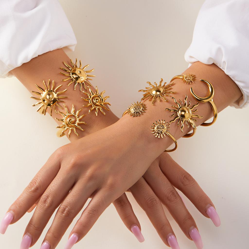 Stainless Steel Exaggerated Sunflower Opening Bracelets For Women Fashion Gold Color Punk Star Moon Cuff Bangles Party Jewelry