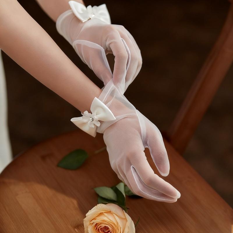 Seethrough Sheer Bowknot Bridal Gloves Elegant Nylon Easy To Wear Short Gloves for Wedding Ceremonies Bride Accessory