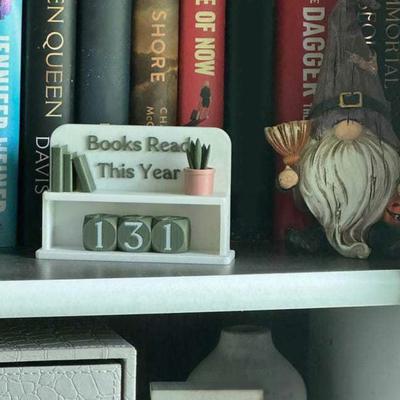 Bu Yıl Okunan Kitap Sayacı 3D Okuma Yarışması Takipçisi İşareti Kitapseverler Kütüphaneci Okuyucu Masa Rafı Kitaplık Dekoru için Kitapsever Hediyeler
