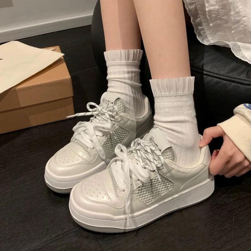 Round head muffin sole student campus lace-up casual board shoes women's 2025 spring and summer new versatile thick-soled white shoes