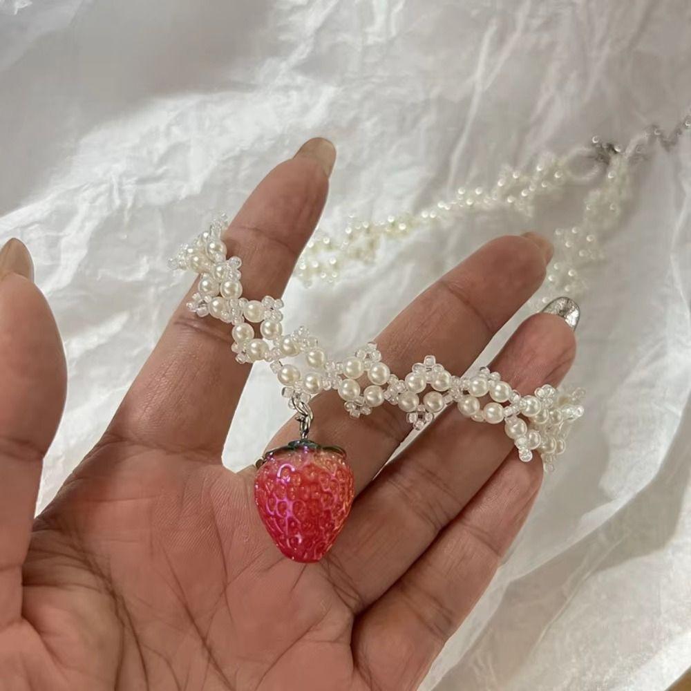 Sweet Pearl Necklace Double-layered Y2k Necklace Lovely Strawberry Pendant Jewelry Accessories