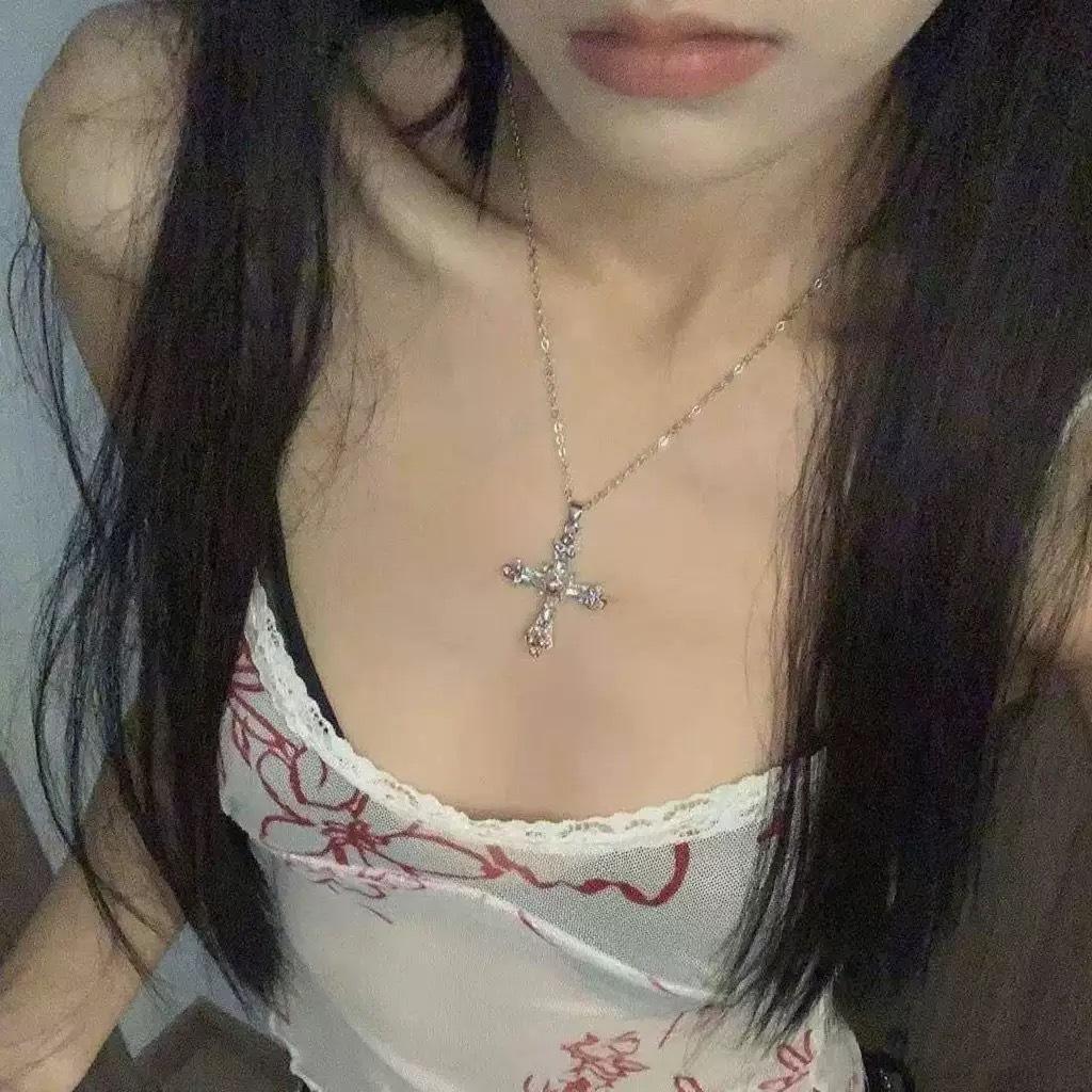 Women's Summer Luxury Titanium Steel Necklace - High-End Design Clavicle Pendant