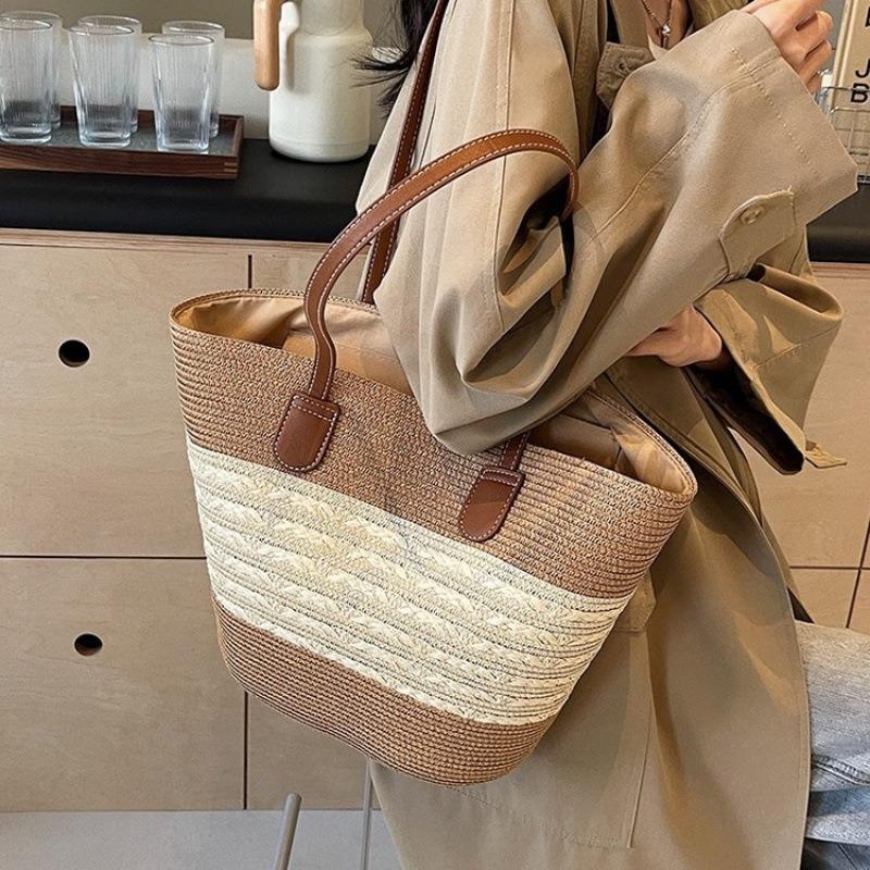 Fashion striped straw bag summer new large-capacity retro literary and artistic fan woven shoulder handbag