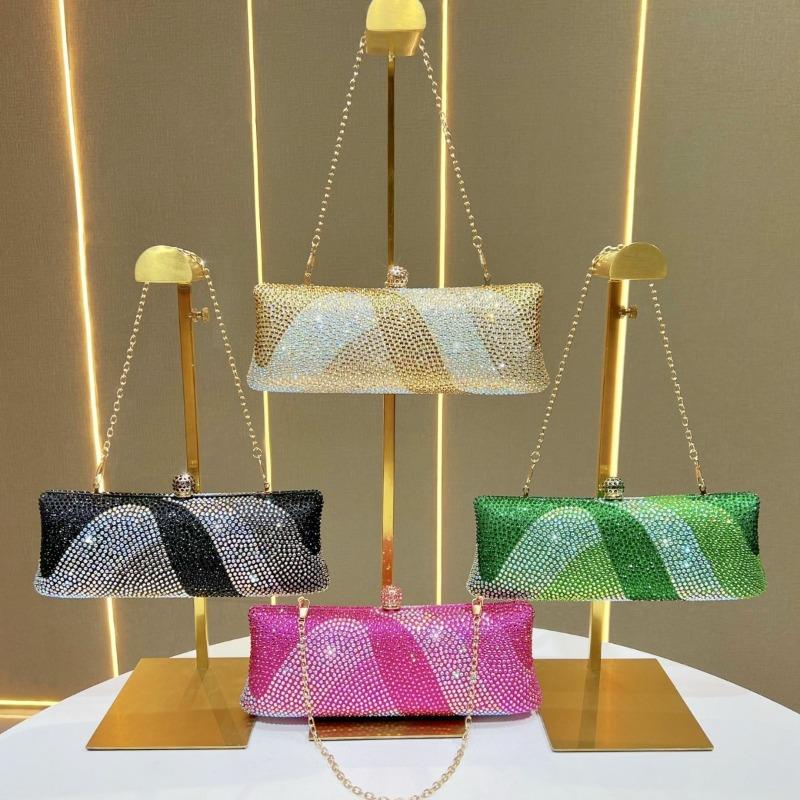 A High-end and Fashionable Crossbody Bag with Gradient Gold and Diamond Color for The Evening