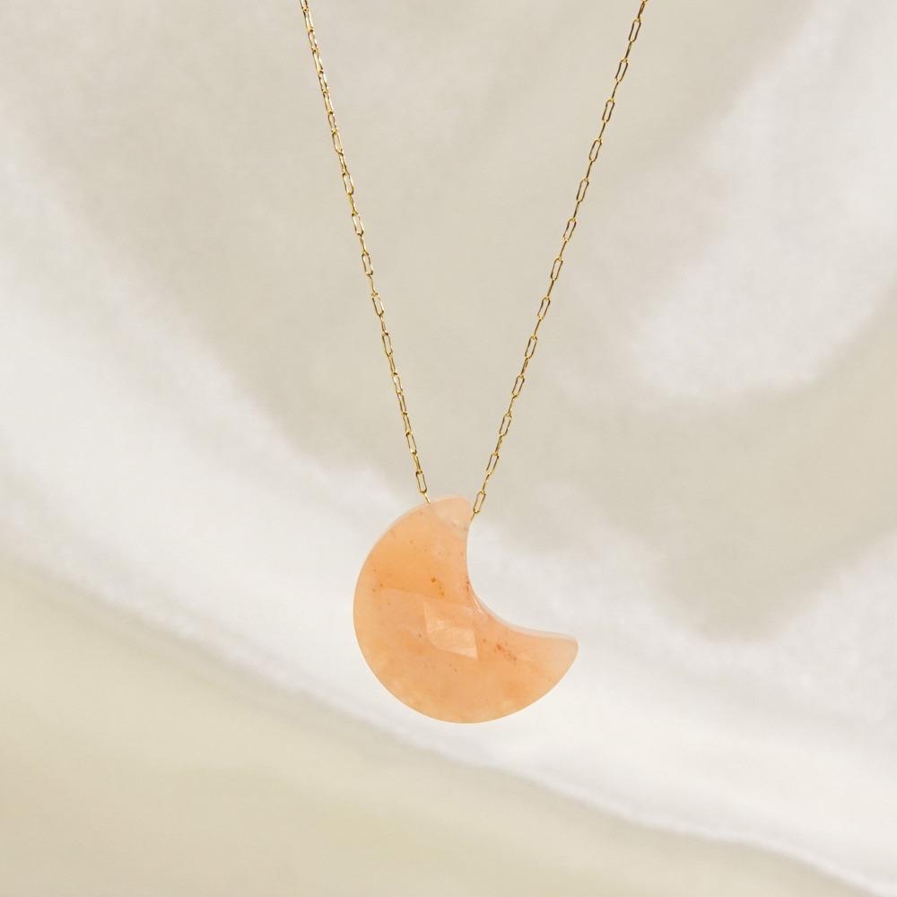 Small Moon Natural Crystal Stone Pendant Necklace for Women Girls Crescent Moon Pendulum Citrines Quartz Purple Crystal Necklace