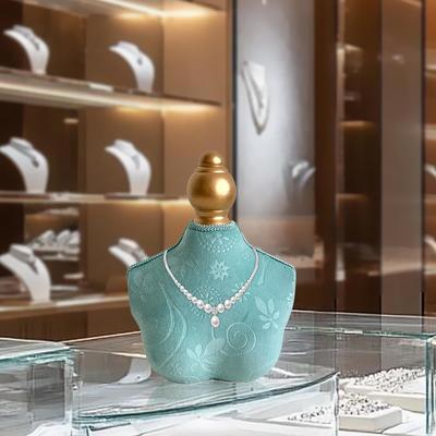 Creazione di gioielli e bijoux – Portagioie ed espositori per gioielli