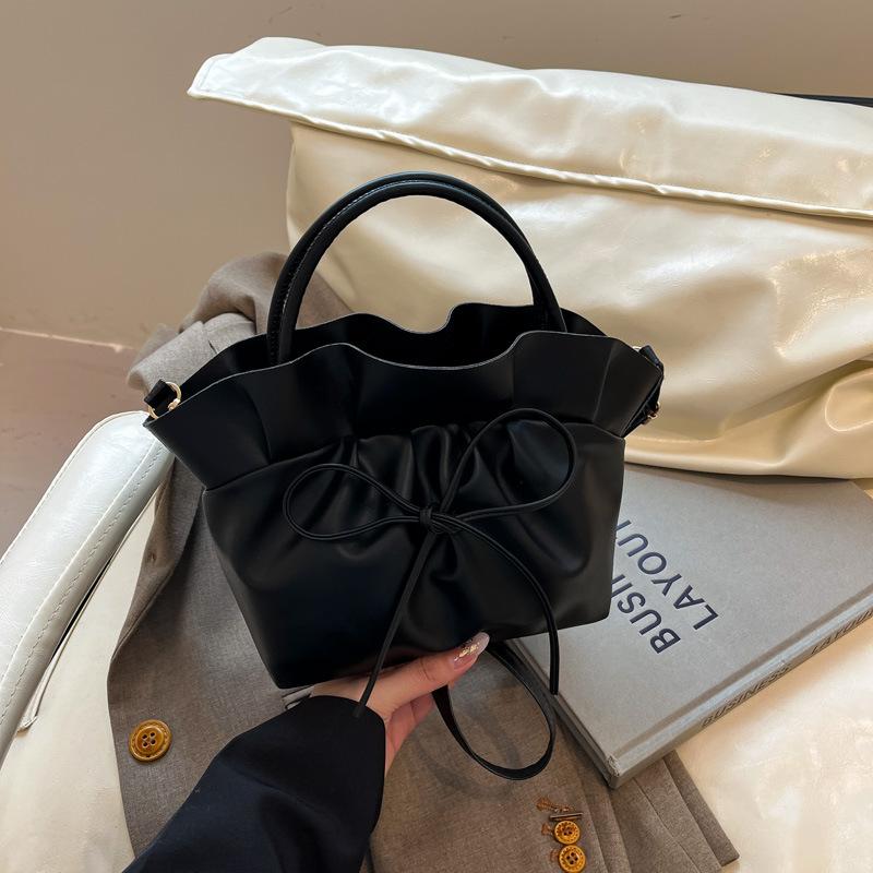 

Модная однотонная плиссированная сумка-ведро женская сумка 2025 лето новая сумка через плечо сумка-мессенджер женская сумка чёрный