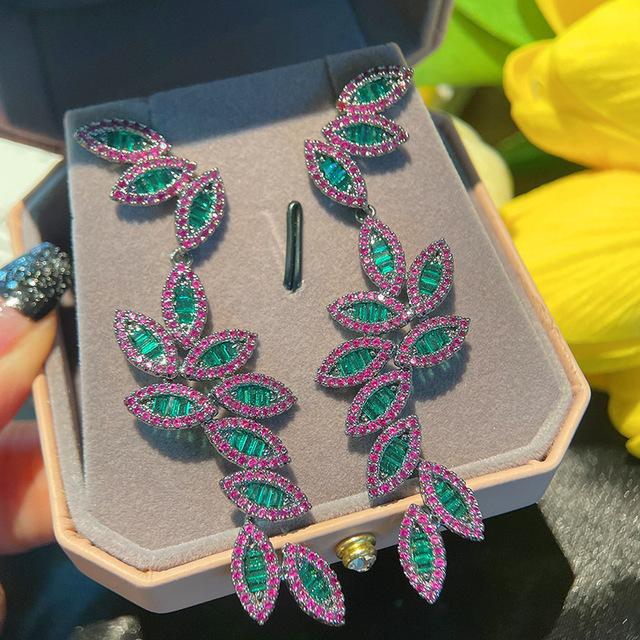 

2022 новый дизайн, элегантные длинные серьги с листьями для женщин, блестящие циркониевые свадебные серьги, благородные серьги-иглы из серебра 925 пробы, подарок зелёный