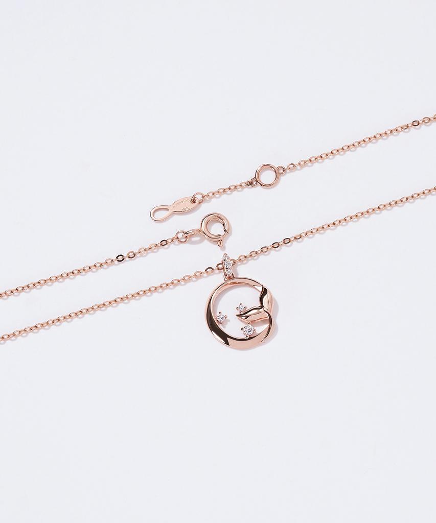 Dorocy 14K Full Moon Whale Tail Moissanite Necklace
