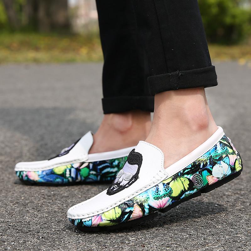 Mode Weiße Bedruckte Leder Herren Slipper Schuhe Weiche Bequeme Designer Schuhe Herren Lässig Slip-On Fahrschuhe Für Herren Flats