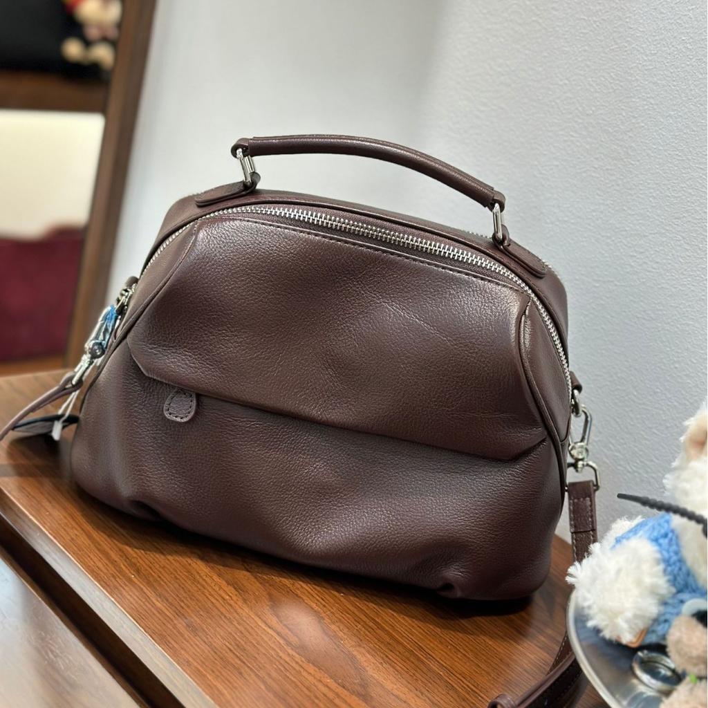 Cowhide, Multi-color Handbag, Fashionable Shoulder Messenger, Practical Soft Leather Shell Bag of The Same Color